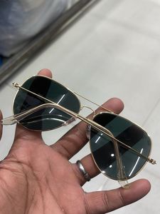 RAY-BAN