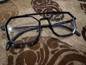 Stylish Geometric Frame Eyeglasses