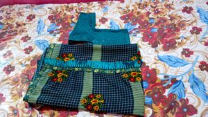 Elegant Blue Floral Print Saree