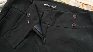 Chic Black low-Waisted Pants