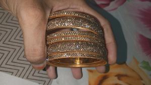 Sparkling Gold Bangle Set