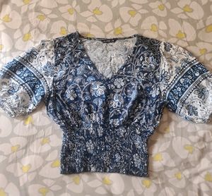 paisley printed floral blue Crop Top v neck