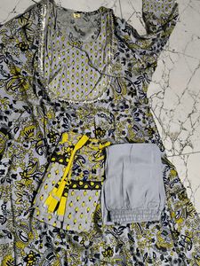 Stylish Grey Floral Kurta Set