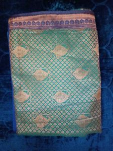 Art silk saree (dual-toned)