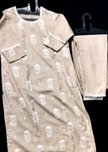 🤍EMBROIDERED BEIGE KURTI PANT SET🤍