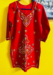 Vbuyz Sequinned And Hand Embroidery Kurti Combo