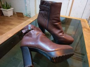Chic Brown Leather Platform Boots