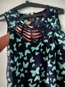 Navy Butterfly Print Sleeveless Top 🪩