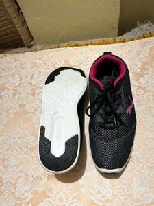 Puma Women's Black Sports Shoes
