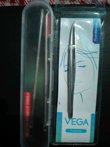 VEGA Tweezer with blackhead removal
