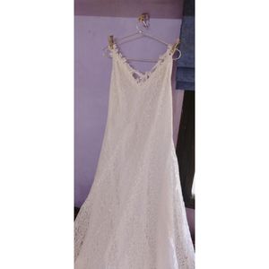 Low Neck Lace Dress