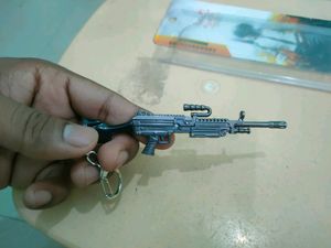 Metallic Gun Keyring