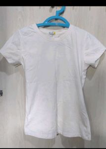 Bewakoof Classic White Crew Neck Tee