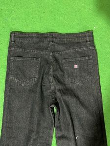 01 Women Flared Fit Jeans