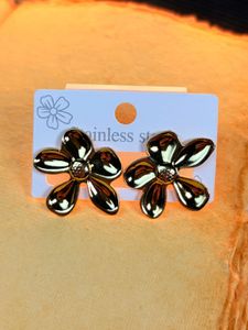 Anti-Tarnish Charming Bow &amp; Heart Earrings Set