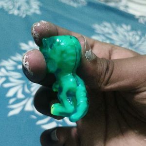 kinderjoy jurassic park Rare glowing Green Dinosau