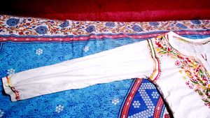 handwork chikenkari kurti