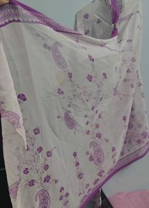 Elegant White &amp; Purple Paisley Dupatta