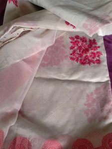 Elegant Cream Saree with Pink Motifs