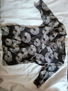 Stylish Black &amp; White Printed Long Sleeve Top