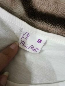 White T-Shirt with Kiss &amp; Heart Print