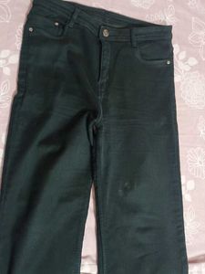 Jeans For Women Available At Lower Price