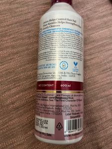 Mamaearth Onion Hair Fall Control Shampoo