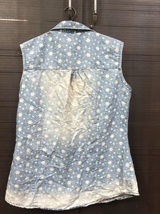 Sleeveless Denim Star Print Shirt