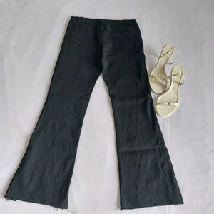 Black Flared pants  with Raw Hem🎀