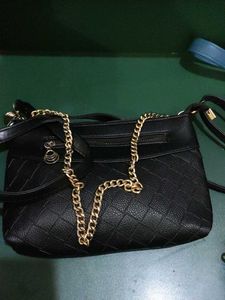Chic Quilted Black Crossbody Bag