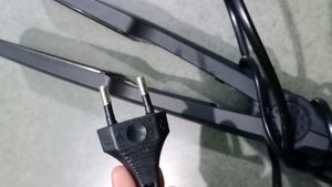 Kemei Hair Straightner