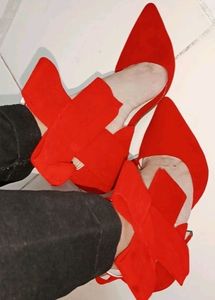 Valentine Heels