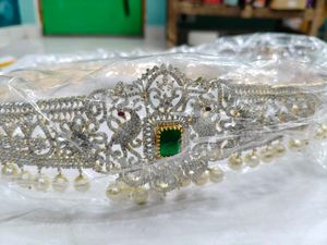 1gm Gold Exquisite Emerald hip belt (vaddanam)