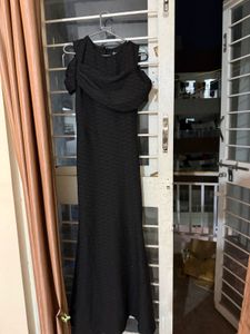 Elegant Black Cold Shoulder Maxi Dress