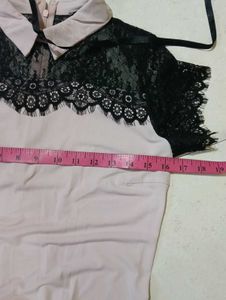 Chic Lace &amp; Collar Top