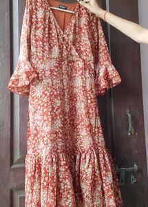 Chic Floral Midi Dress