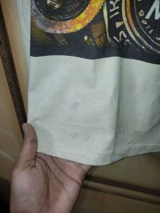 Light Yellow Men's Graphic T-shirt | 38 in