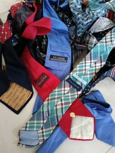 Tie (lot of 100+)
