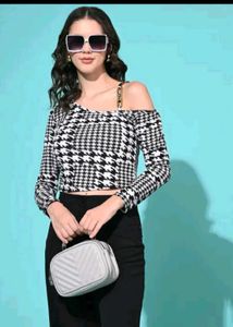 Chic Houndstooth One-Shoulder Top