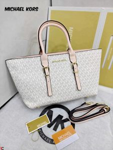 MICHAEL KORS MOORE ( COPY)SMALL SIGNATURE LOGO SAT