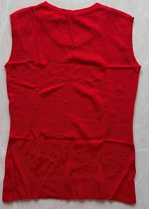 Chic Red Sleeveless Winter Knit Top