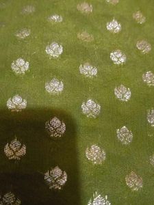 Beautiful Green silk Brocade Dress Materia/5.50 me