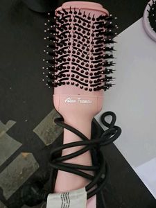 Alan Truman Hair Styler
