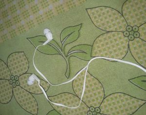 White Wired Earphones with Mic