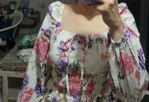 Floral Print Smocked Crop Top