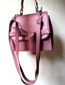 Chic Pink Handbag with Bow Detail
