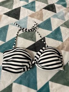 H&amp;M Striped Bikini Top