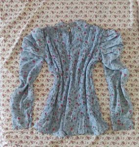 ✨The Ultimate Romantic Blouse ✨