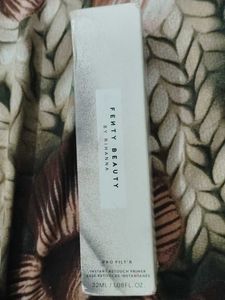 Fenty Beauty Pro Filt'r Instant Retouch Primer