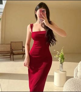 Red square neck strapped maxi dress 🍒